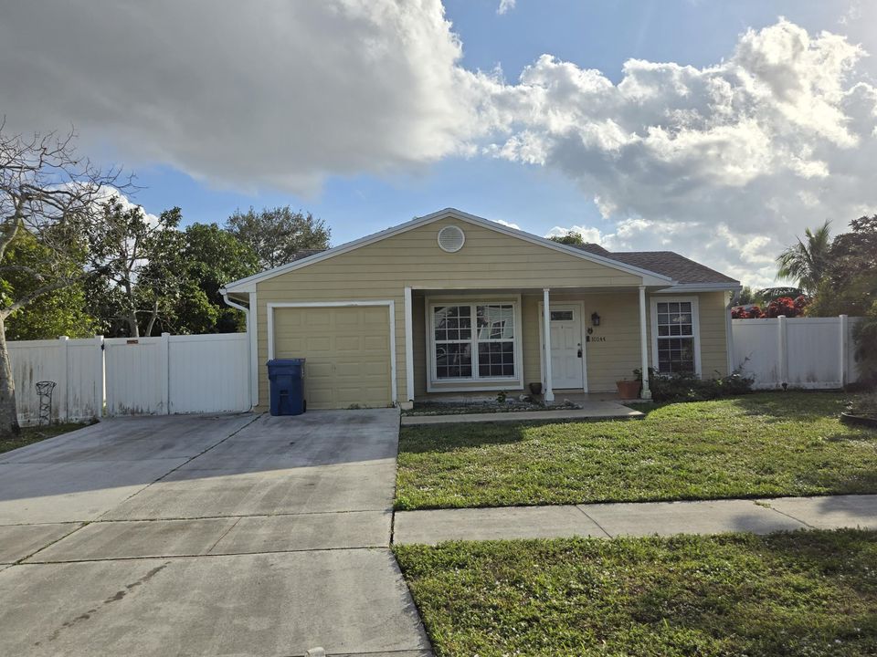 En Venta: $365,000 (3 camas, 1 baños, 990 Pies cuadrados)