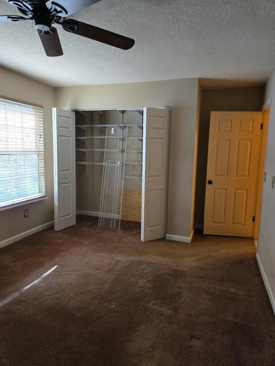 En Venta: $365,000 (3 camas, 1 baños, 990 Pies cuadrados)