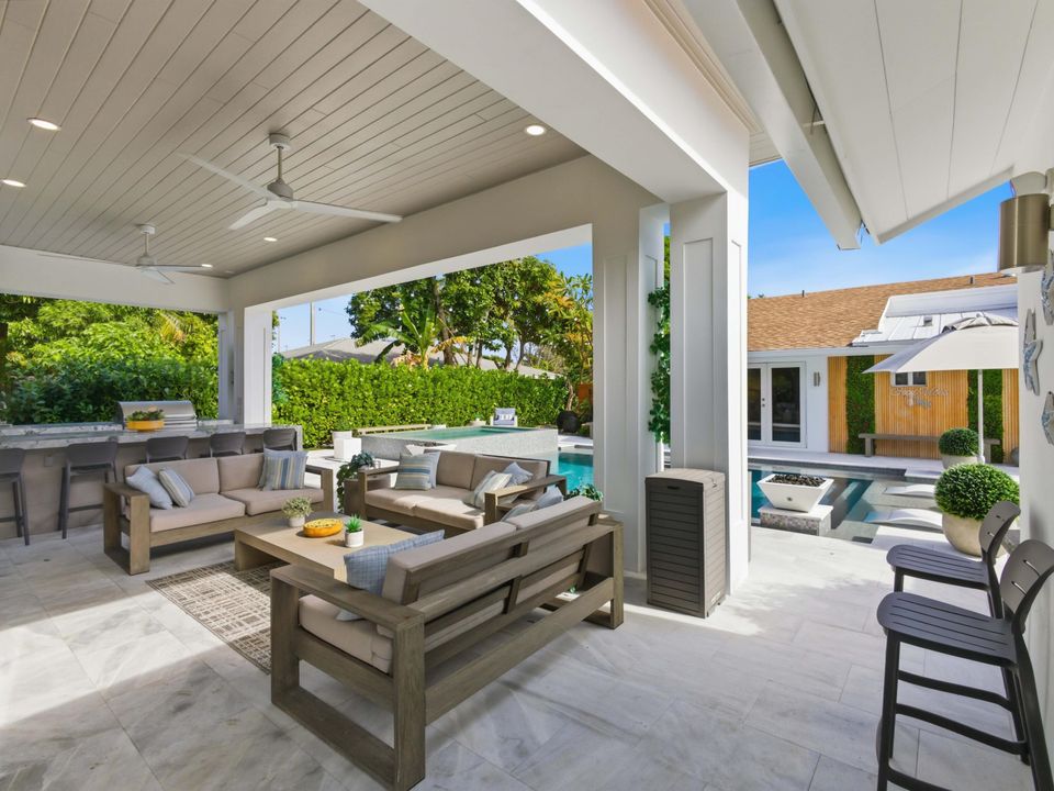 For Rent: $16,000 (3 beds, 4 baths, 2300 Square Feet)