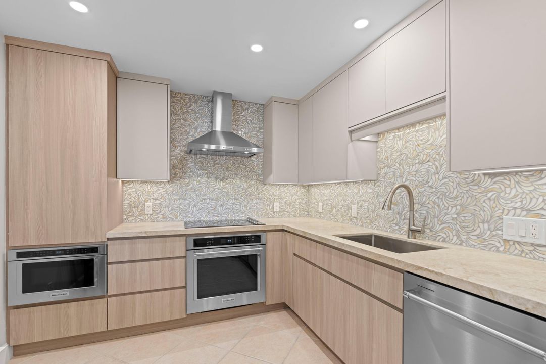 На продажу: $389,000 (3 спален, 2 ванн, 1620 Квадратных фут)