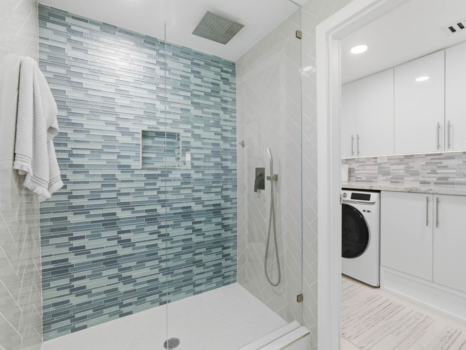 For Rent: $16,000 (3 beds, 4 baths, 2300 Square Feet)