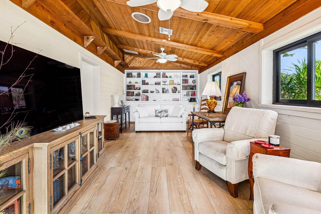 En Venta: $650,000 (2 camas, 2 baños, 1665 Pies cuadrados)