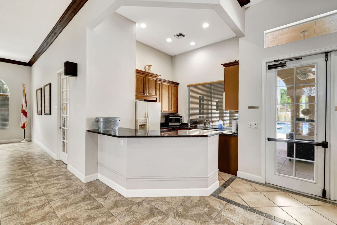 На продажу: $550,000 (3 спален, 2 ванн, 1700 Квадратных фут)