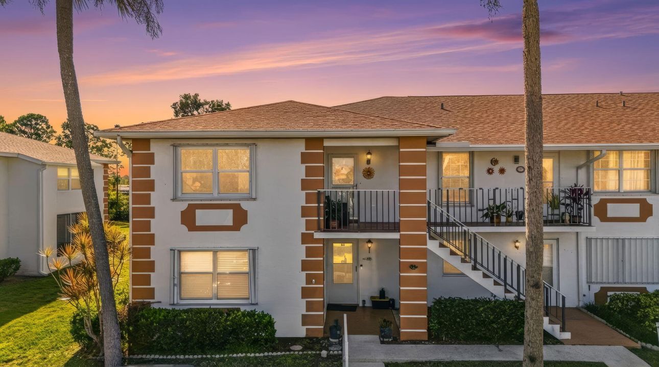 На продажу: $139,922 (2 спален, 2 ванн, 1208 Квадратных фут)