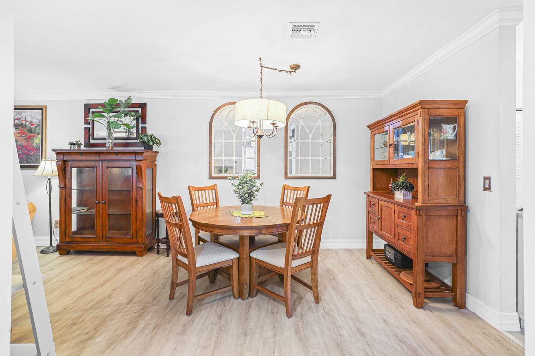 На продажу: $139,922 (2 спален, 2 ванн, 1208 Квадратных фут)