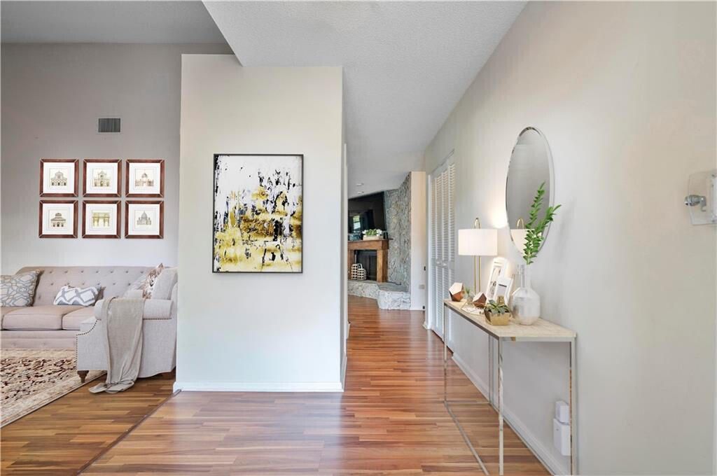 На продажу: $780,000 (5 спален, 2 ванн, 2720 Квадратных фут)