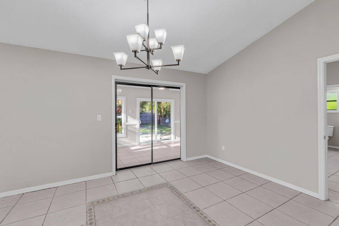 待售: $289,900 (2 贝兹, 2 浴室, 1110 平方英尺)