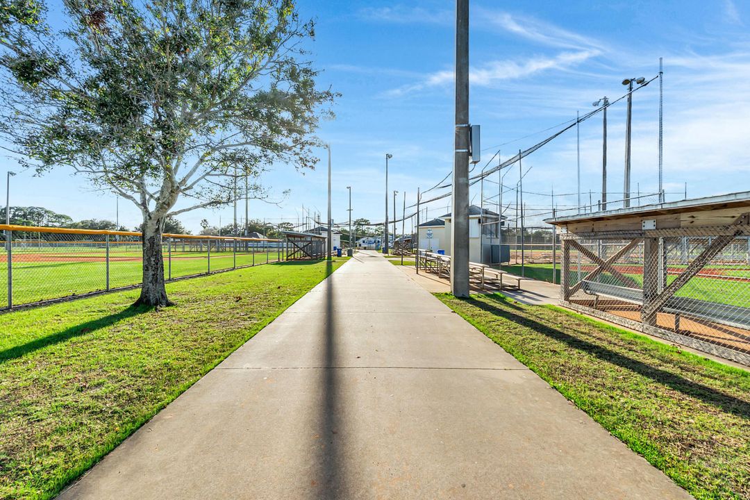 待售: $289,900 (2 贝兹, 2 浴室, 1110 平方英尺)