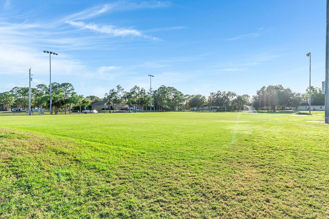 待售: $289,900 (2 贝兹, 2 浴室, 1110 平方英尺)