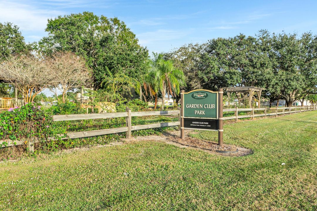 待售: $289,900 (2 贝兹, 2 浴室, 1110 平方英尺)