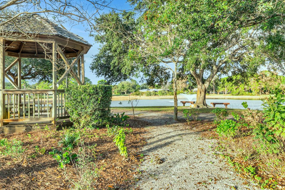 待售: $289,900 (2 贝兹, 2 浴室, 1110 平方英尺)