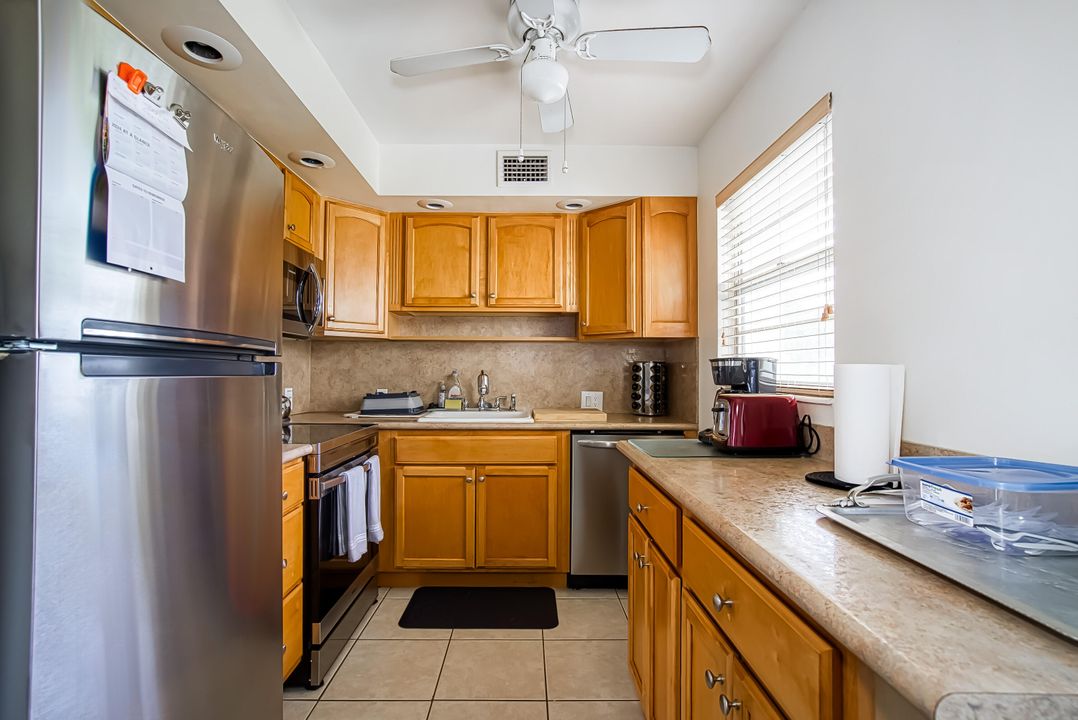 На продажу: $129,000 (2 спален, 1 ванн, 840 Квадратных фут)