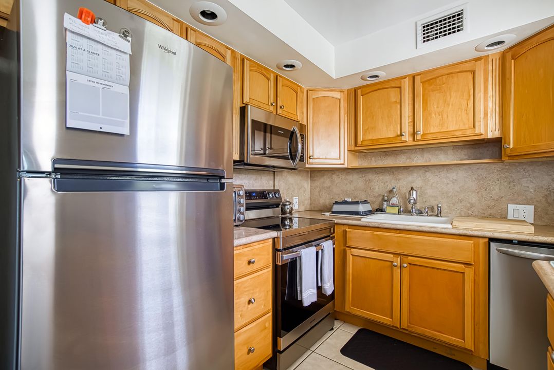 На продажу: $129,000 (2 спален, 1 ванн, 840 Квадратных фут)