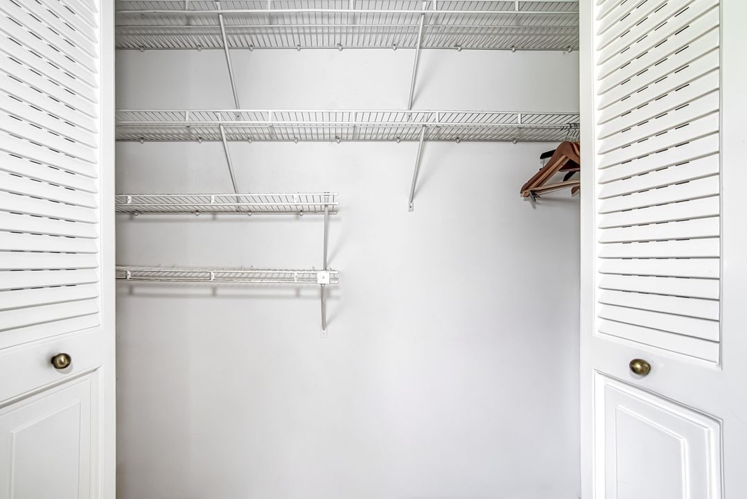 На продажу: $129,000 (2 спален, 1 ванн, 840 Квадратных фут)