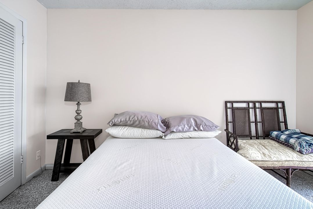 На продажу: $129,000 (2 спален, 1 ванн, 840 Квадратных фут)