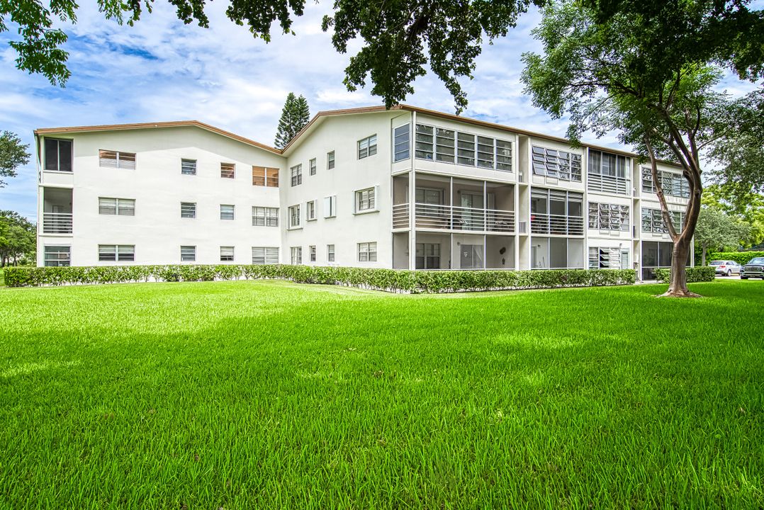 На продажу: $129,000 (2 спален, 1 ванн, 840 Квадратных фут)