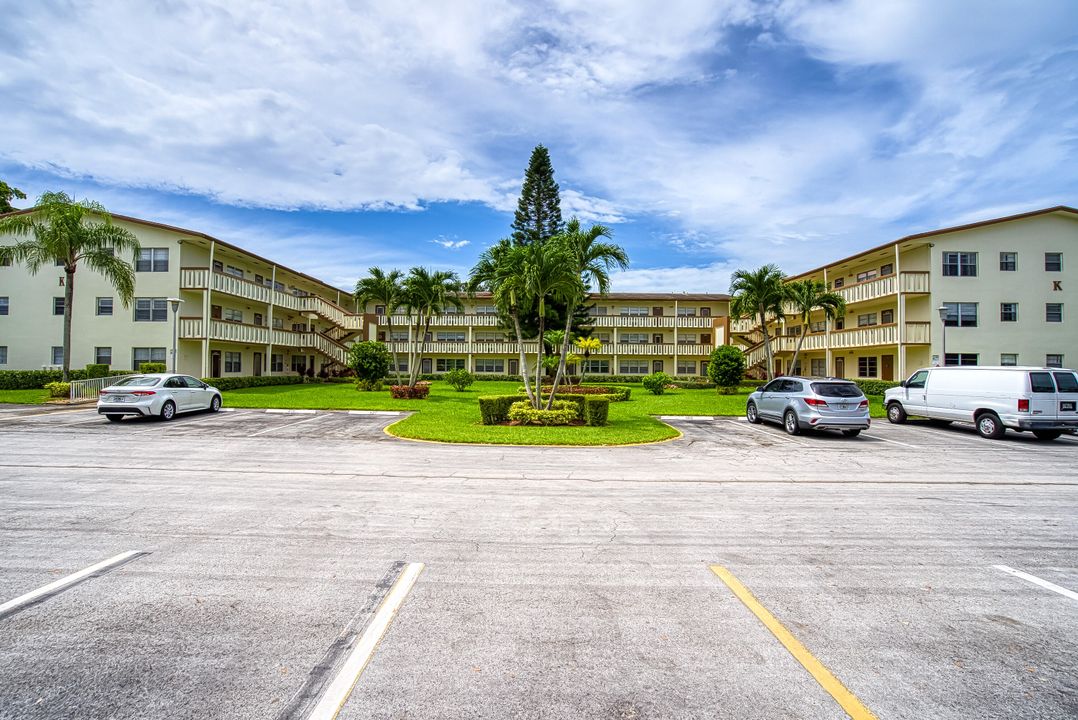 На продажу: $129,000 (2 спален, 1 ванн, 840 Квадратных фут)