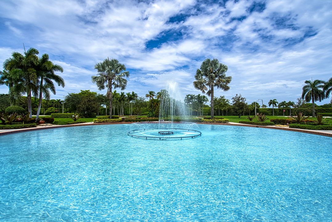 На продажу: $129,000 (2 спален, 1 ванн, 840 Квадратных фут)