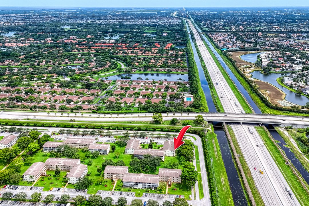 На продажу: $129,000 (2 спален, 1 ванн, 840 Квадратных фут)