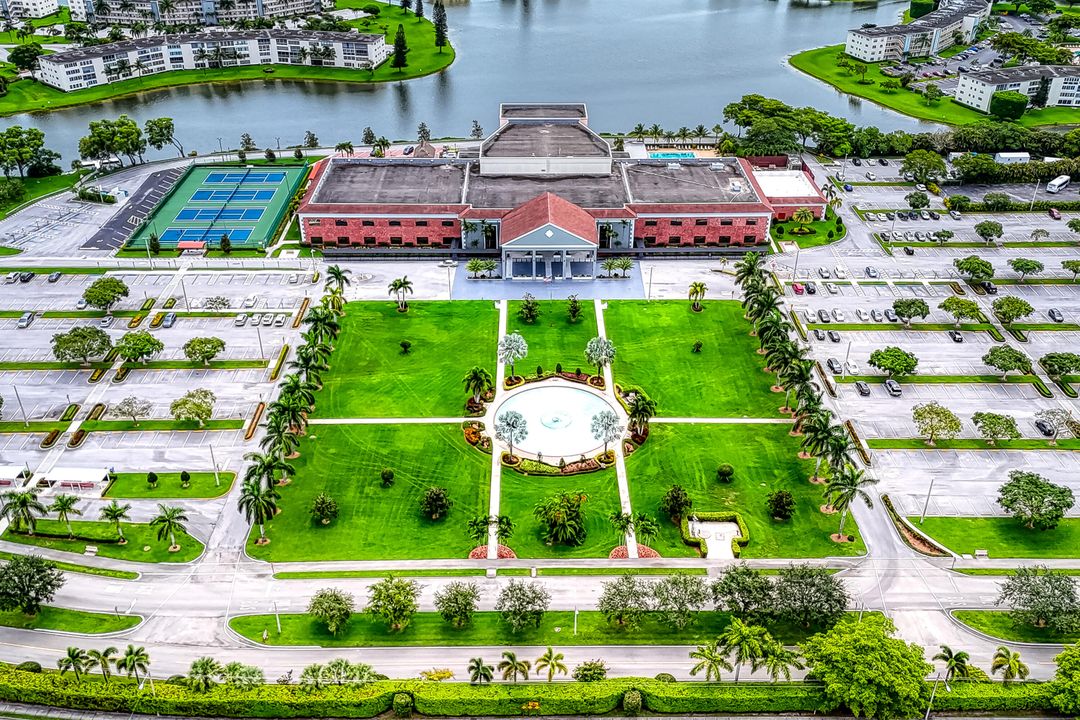 На продажу: $129,000 (2 спален, 1 ванн, 840 Квадратных фут)