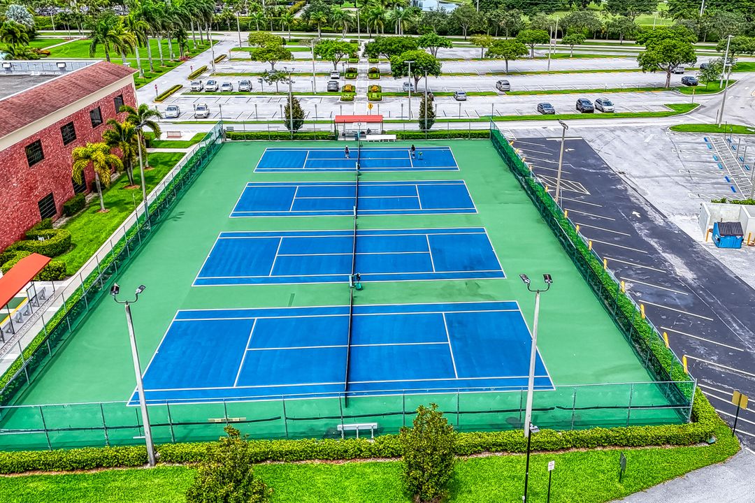 На продажу: $129,000 (2 спален, 1 ванн, 840 Квадратных фут)