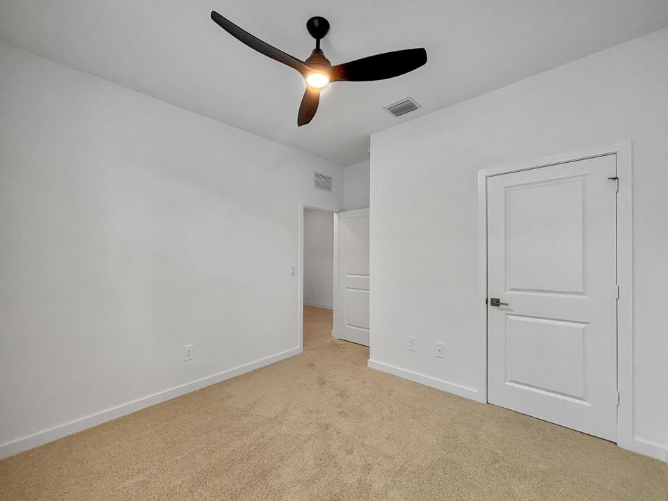 For Rent: $3,800 (4 beds, 2 baths, 1811 Square Feet)