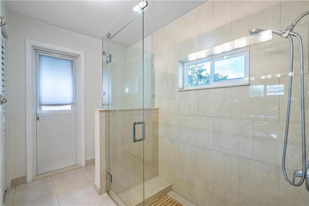 На продажу: $780,000 (5 спален, 2 ванн, 2720 Квадратных фут)