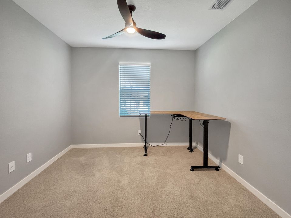 For Rent: $3,800 (4 beds, 2 baths, 1811 Square Feet)