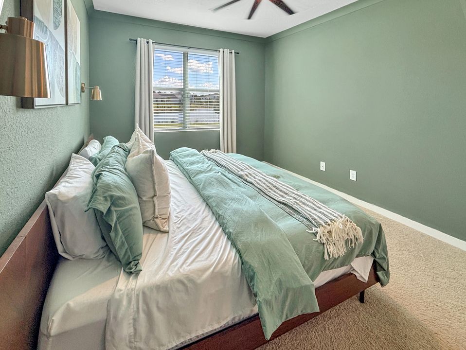 For Rent: $3,800 (4 beds, 2 baths, 1811 Square Feet)