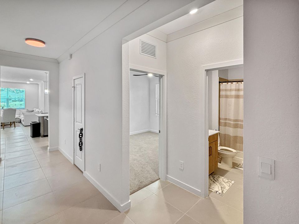 For Rent: $3,800 (4 beds, 2 baths, 1811 Square Feet)