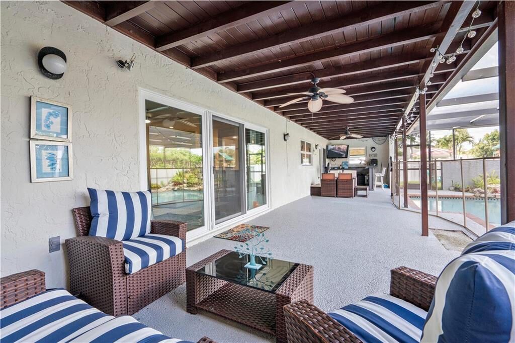 На продажу: $780,000 (5 спален, 2 ванн, 2720 Квадратных фут)