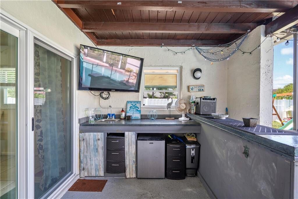 На продажу: $780,000 (5 спален, 2 ванн, 2720 Квадратных фут)