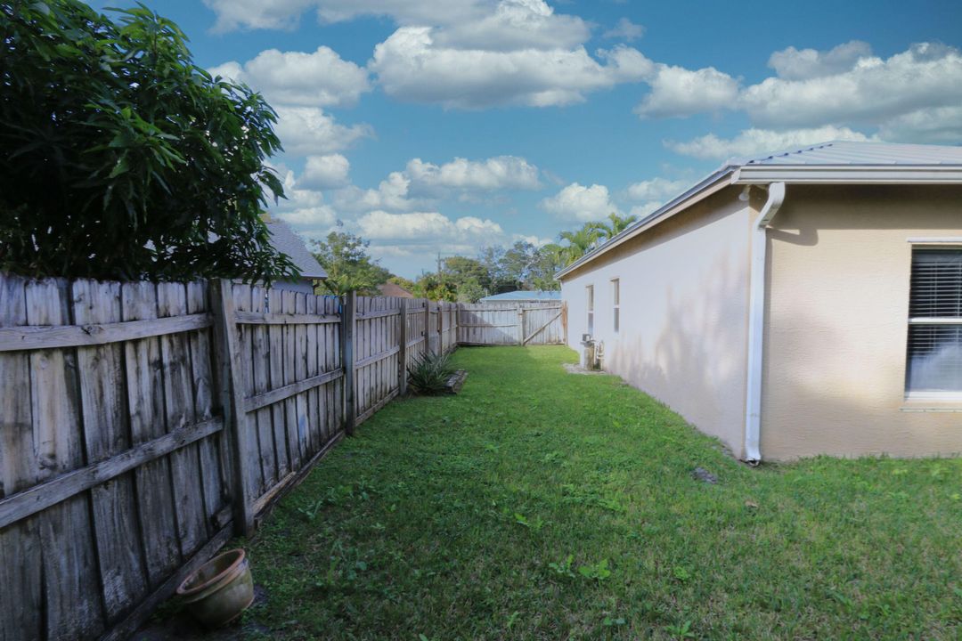 待售: $440,000 (3 贝兹, 2 浴室, 2014 平方英尺)