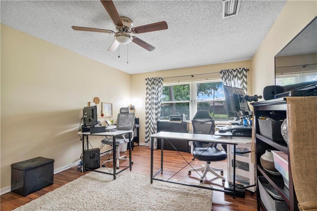 На продажу: $780,000 (5 спален, 2 ванн, 2720 Квадратных фут)