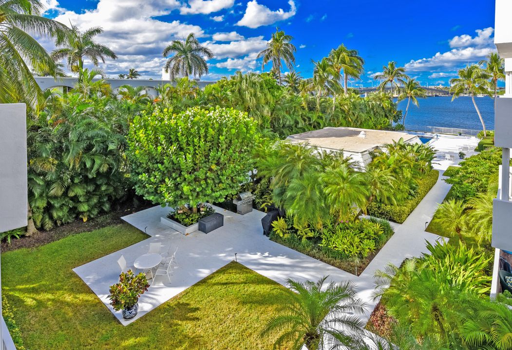 For Sale: $557,000 (1 beds, 1 baths, 1180 Square Feet)