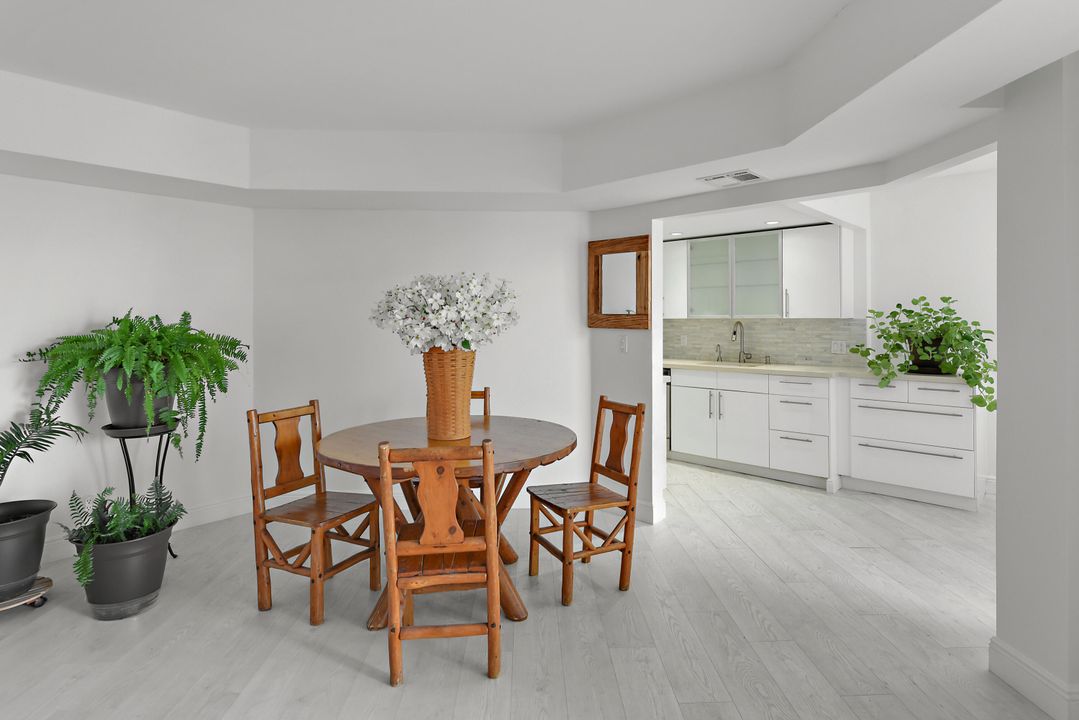 For Sale: $557,000 (1 beds, 1 baths, 1180 Square Feet)