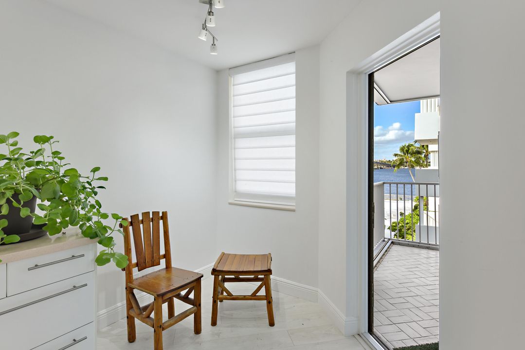 For Sale: $557,000 (1 beds, 1 baths, 1180 Square Feet)