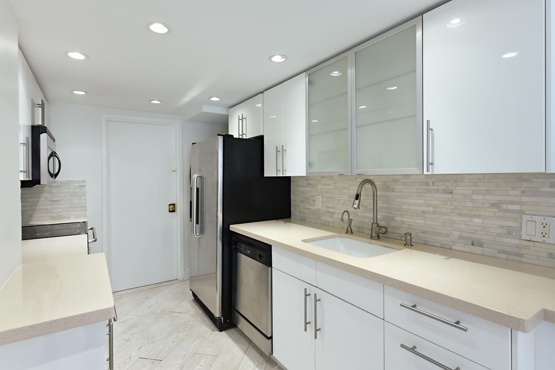 For Sale: $557,000 (1 beds, 1 baths, 1180 Square Feet)