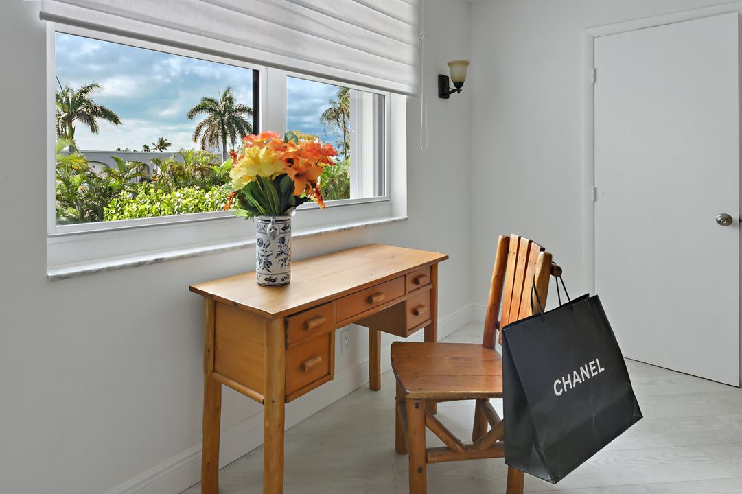 For Sale: $557,000 (1 beds, 1 baths, 1180 Square Feet)