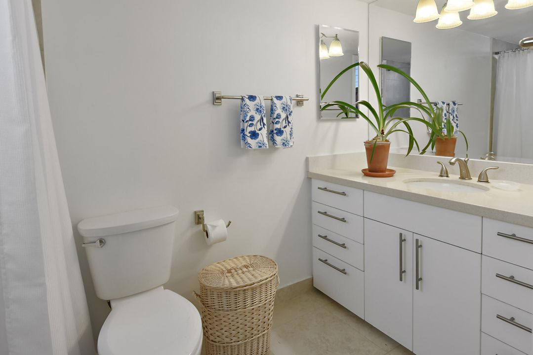 For Sale: $557,000 (1 beds, 1 baths, 1180 Square Feet)