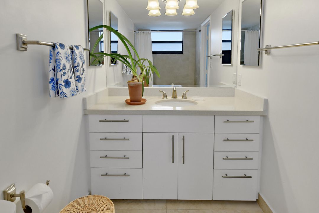 For Sale: $557,000 (1 beds, 1 baths, 1180 Square Feet)