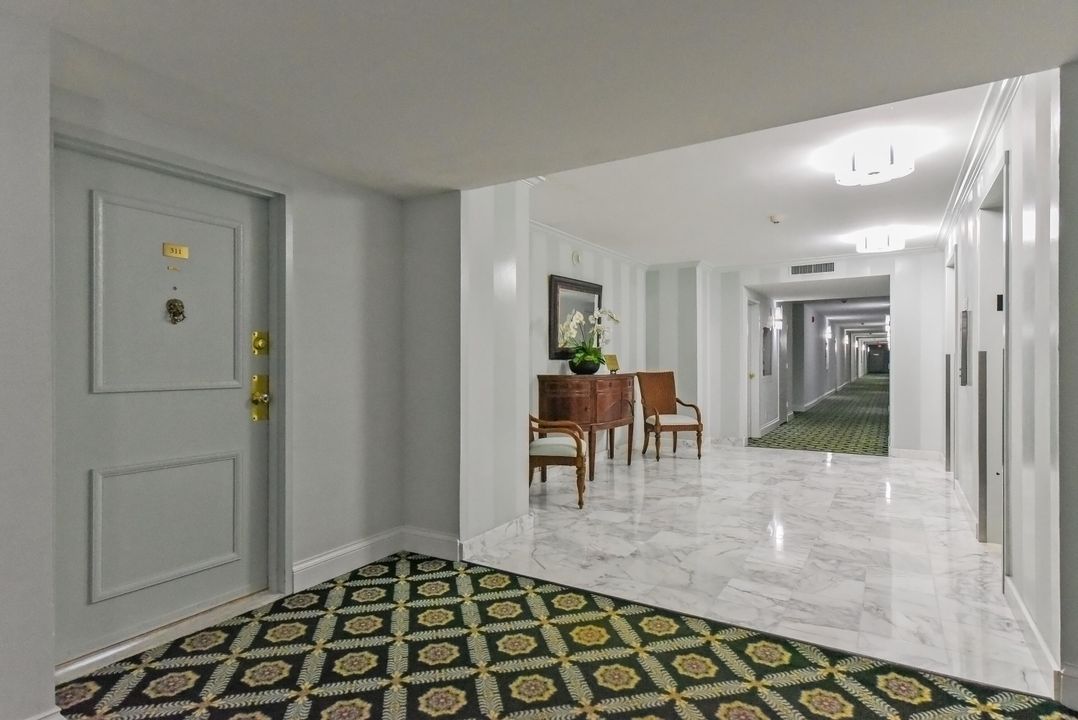 For Sale: $557,000 (1 beds, 1 baths, 1180 Square Feet)