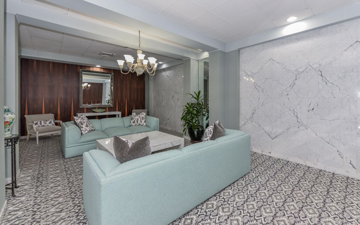 For Sale: $557,000 (1 beds, 1 baths, 1180 Square Feet)