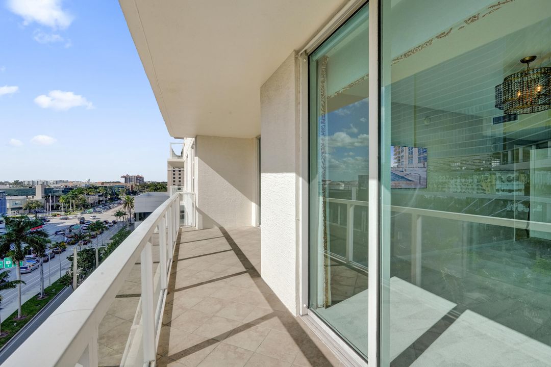 For Sale: $645,000 (2 beds, 2 baths, 1440 Square Feet)