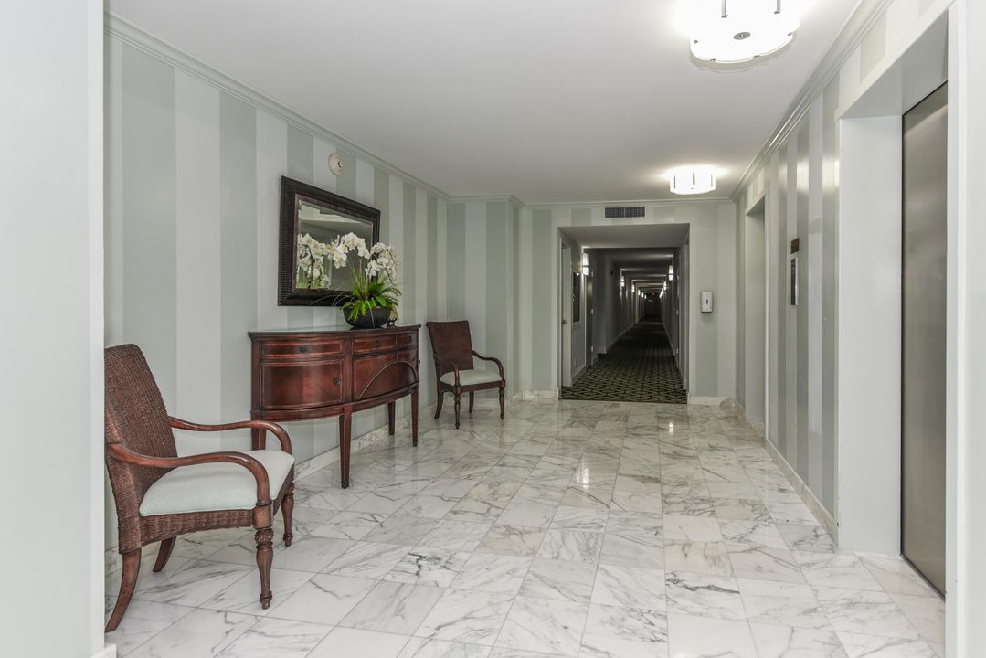 For Sale: $557,000 (1 beds, 1 baths, 1180 Square Feet)