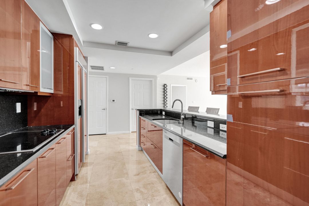 For Sale: $645,000 (2 beds, 2 baths, 1440 Square Feet)