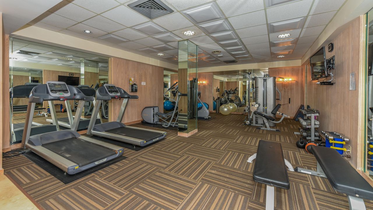 For Sale: $557,000 (1 beds, 1 baths, 1180 Square Feet)