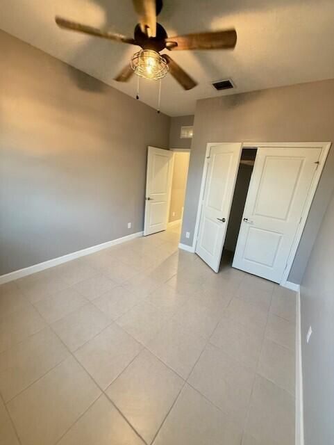 出租: $3,300 (3 贝兹, 2 浴室, 1954 平方英尺)