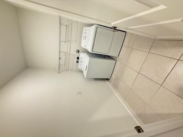 出租: $3,300 (3 贝兹, 2 浴室, 1954 平方英尺)