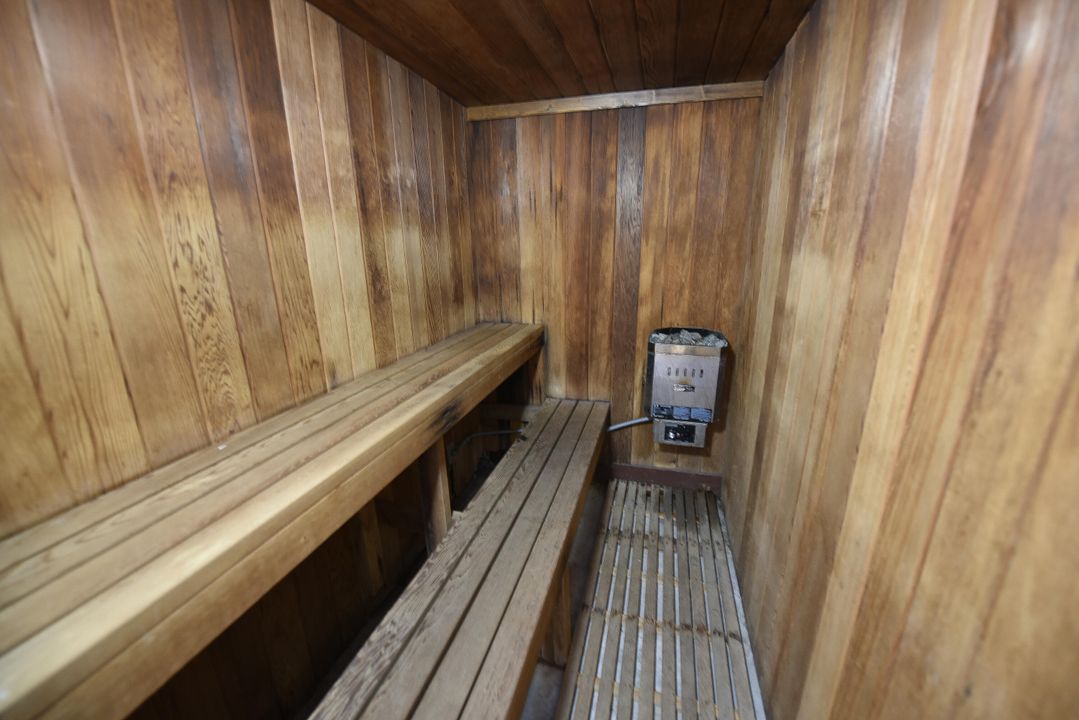 For Sale: $557,000 (1 beds, 1 baths, 1180 Square Feet)